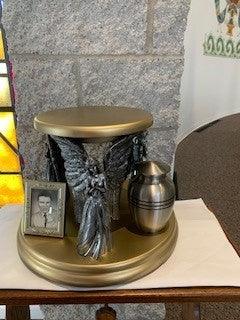 Angel Urn Pedestal Black/Gold Urn
